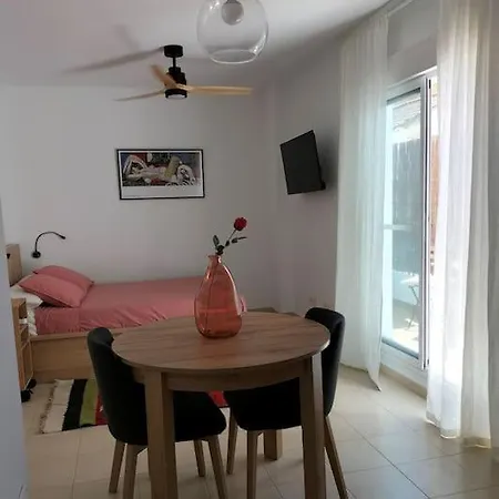 Estudio 52 Centrico Parking Gratuito * Malaga