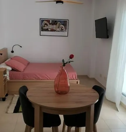 Estudio 52 Centrico Parking Gratuito Malaga
